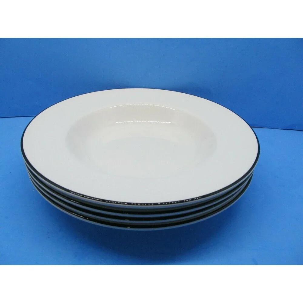 Crate & Barrel Classique Black Line 9 3/4